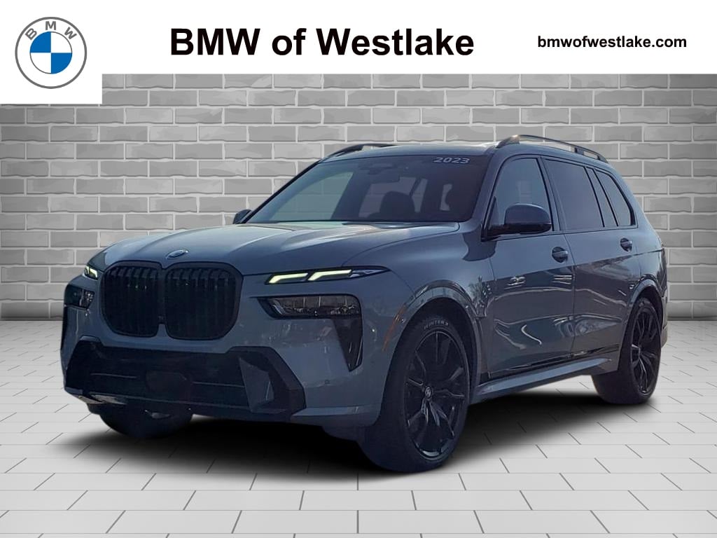 2023 BMW X7 40i's photo