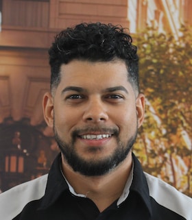 Staff member Omar Cruz from ID_34f98fe6805a