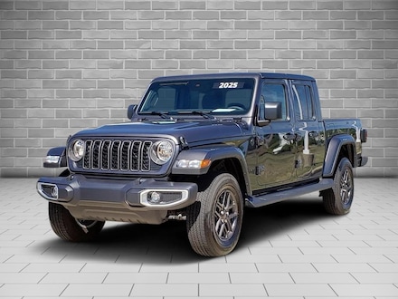 2025 Jeep Gladiator Sport S Truck Crew Cab