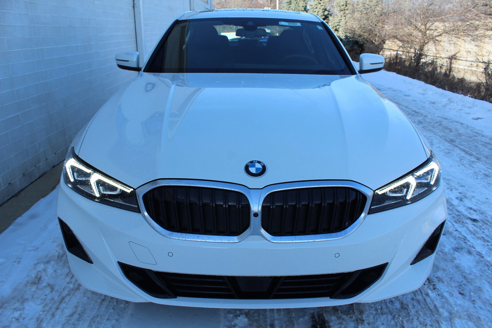 2025 Bmw 330i photo 3