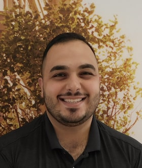 Staff member Nez Faraj from ID_af6f05b467f1