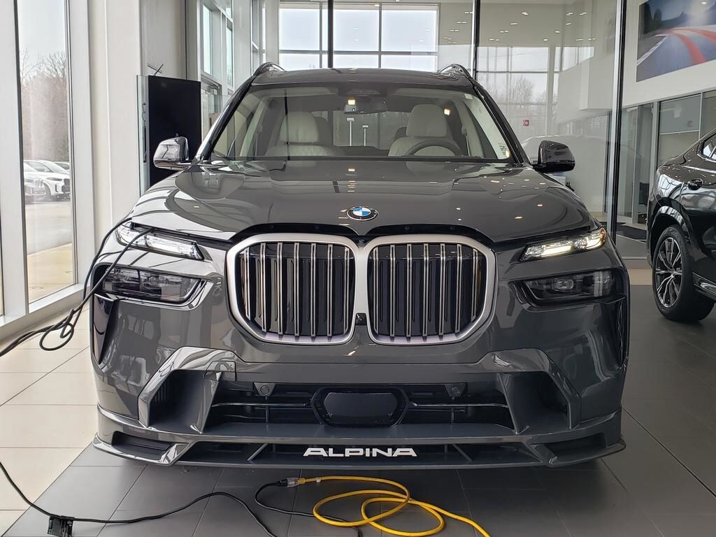 New 2026 BMW X7 SUV