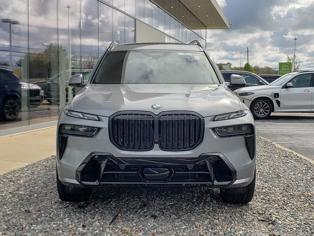 New 2026 BMW X7 xDrive40i SUV
