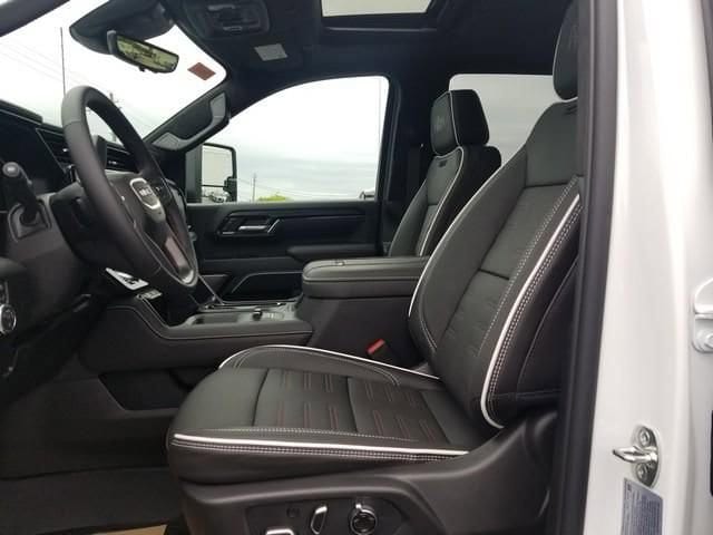 2026 GMC Sierra 2500HD AT4X - Photo 7