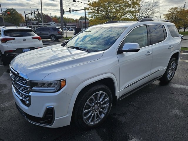 2023 Gmc Acadia Denali photo 3