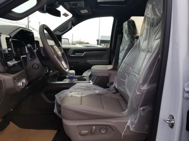2026 GMC Sierra 1500 SLT - Photo 7
