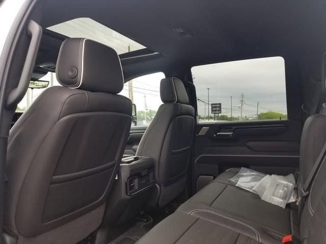 2026 GMC Sierra 2500HD AT4X - Photo 9