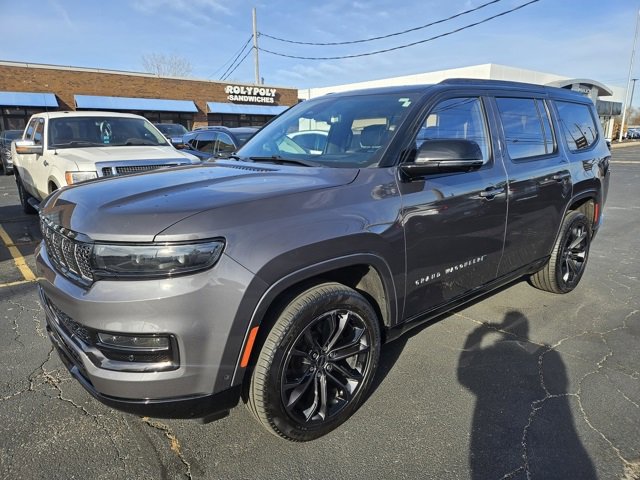 2023 Jeep Grand Wagoneer III Obsidian photo 3
