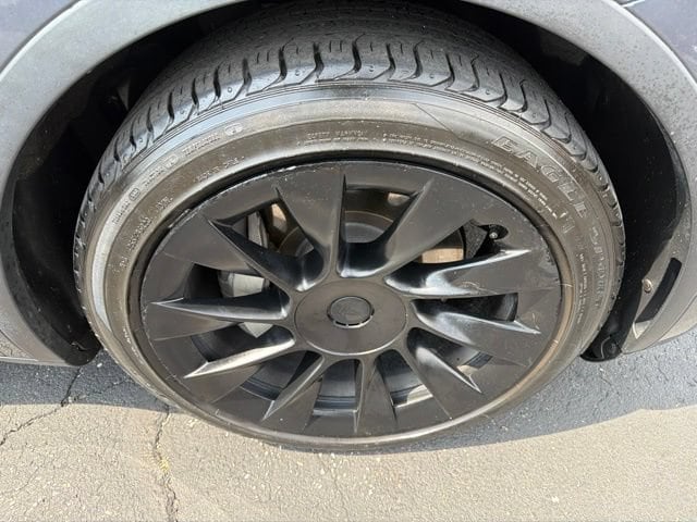 2021 Tesla Model Y Long Range - Photo 7