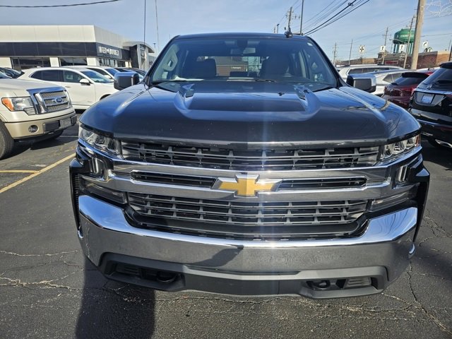 2021 Chevrolet Silverado 1500 LT photo 2