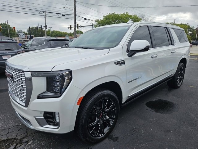 2023 Gmc Yukon XL Denali photo 3