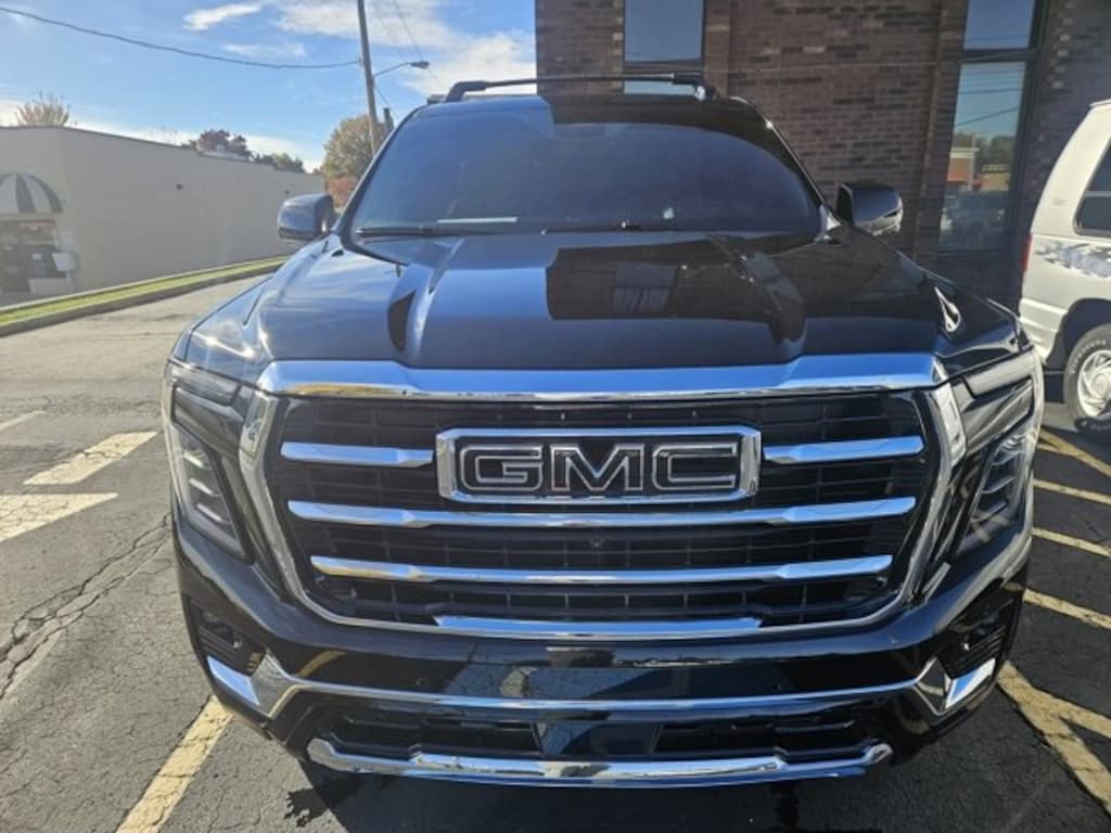 Used 2025 GMC Yukon Elevation SUV