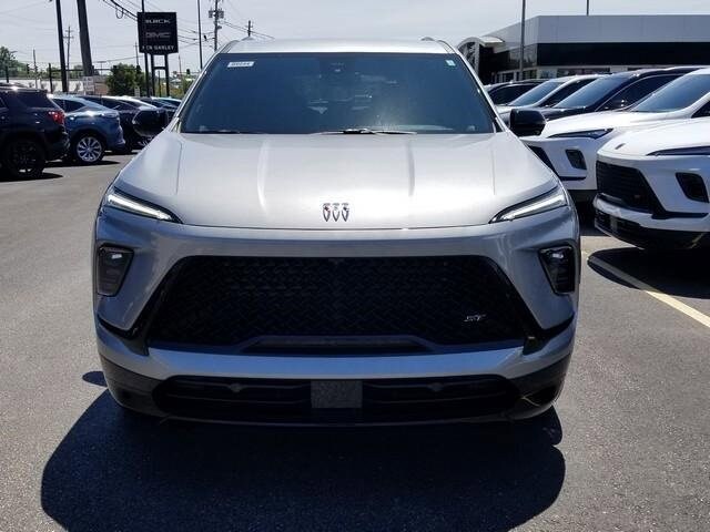 2026 Buick Enclave Sport Touring photo 2