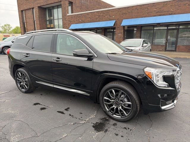 2023 GMC Terrain Denali AWD's photo