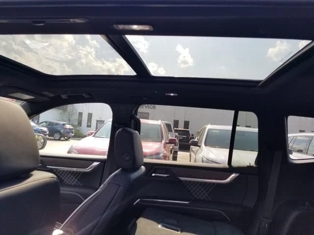 2026 GMC Acadia Denali - Photo 10