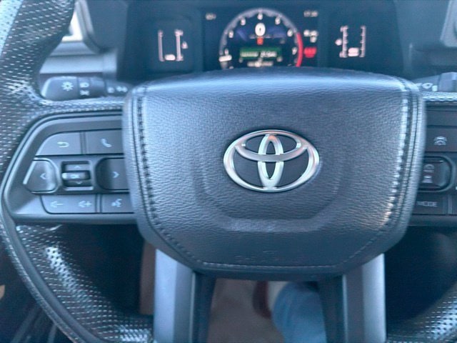 2025 Toyota Tacoma SR5 - Photo 23