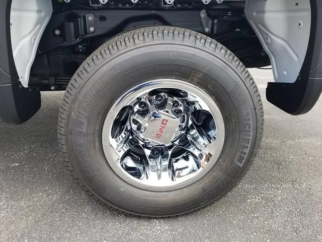 2026 GMC Sierra 3500HD SLE - Photo 12