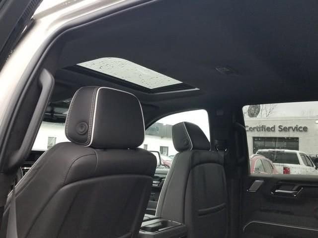 2026 GMC Sierra 1500 AT4X - Photo 10