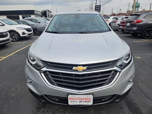 2020 Chevrolet Equinox LS photo 2