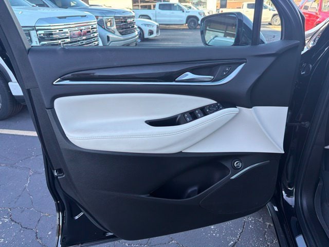 2024 Buick Enclave Essence - Photo 11