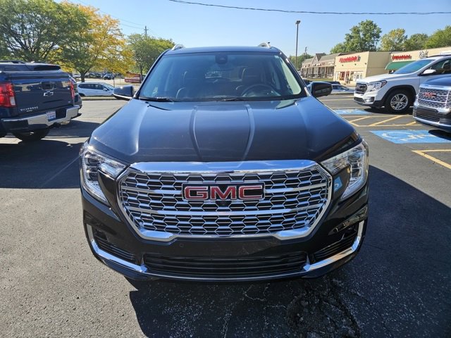 2023 Gmc Terrain Denali photo 2