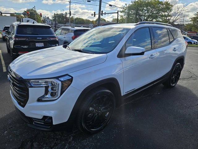 2022 Gmc Terrain SLT photo 2