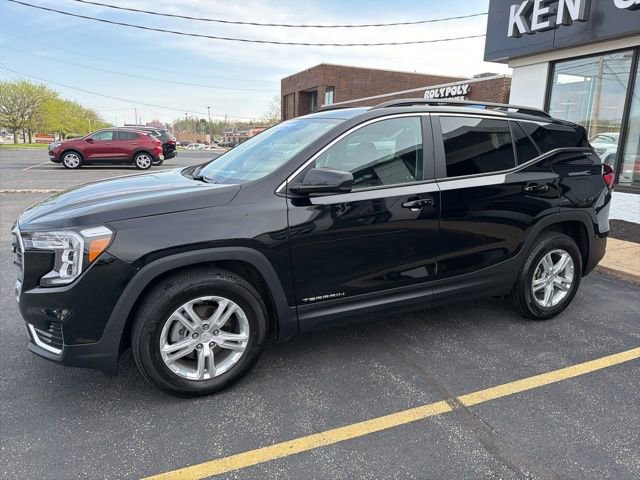 2023 GMC Terrain SLE - Photo 3
