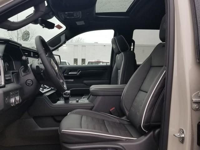 2026 GMC Sierra 1500 AT4X - Photo 8