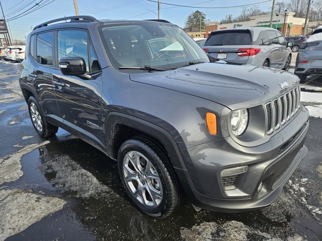 2023 Jeep Renegade Limited's photo