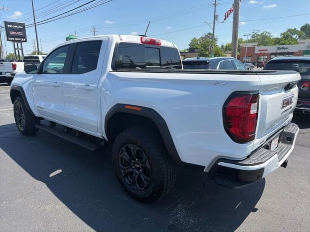 Used 2025 GMC Canyon Elevation Truck Crew Cab