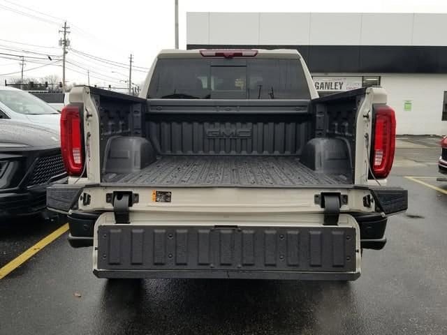 2026 GMC Sierra 1500 AT4X - Photo 6