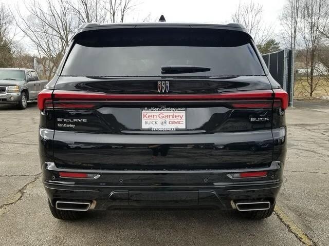 2025 Buick Enclave Sport Touring photo 3