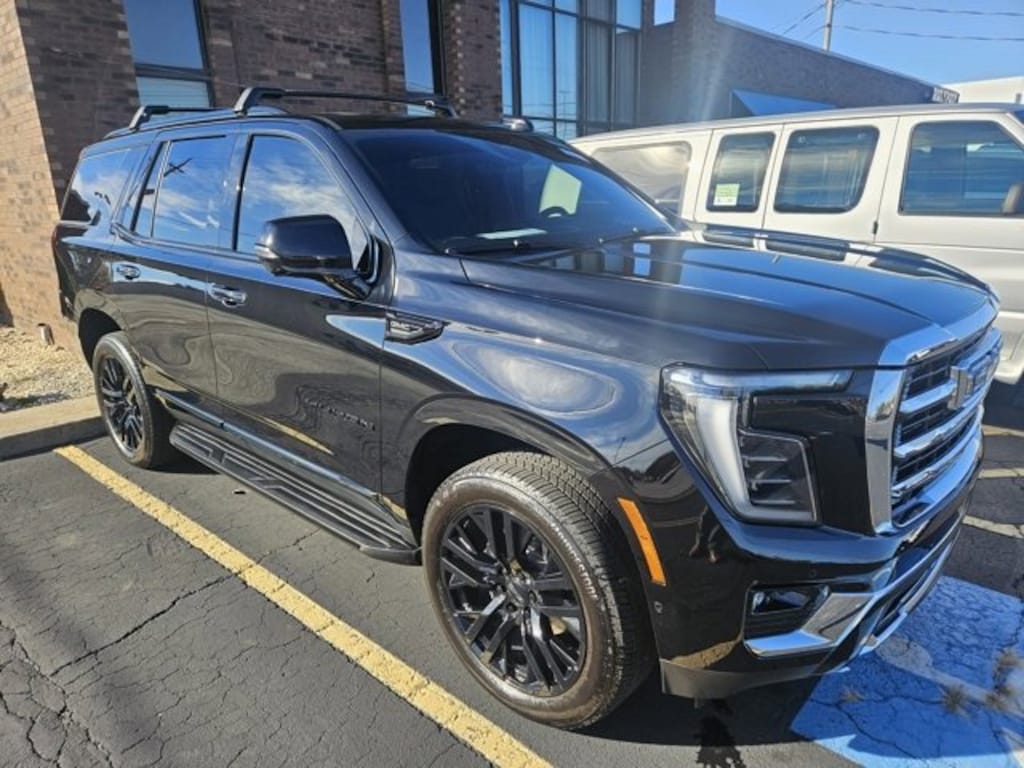 Used 2025 GMC Yukon Elevation SUV