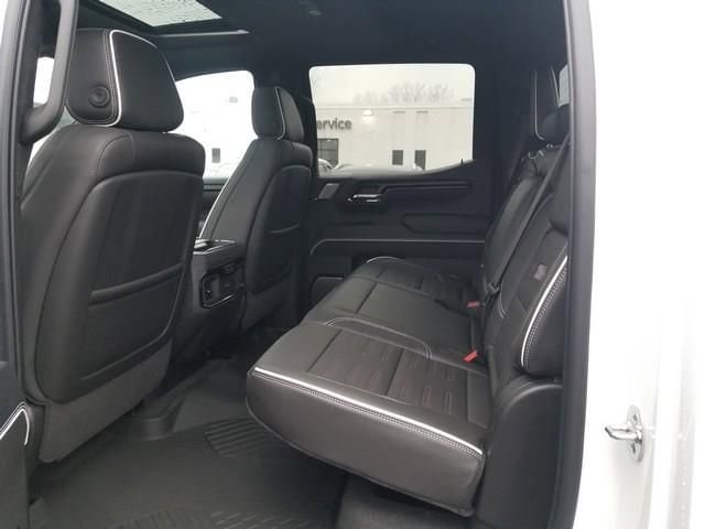 2026 GMC Sierra 1500 AT4X - Photo 9