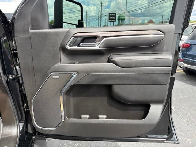 2025 Chevrolet Silverado 2500HD LTZ - Photo 18