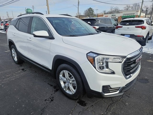 2022 GMC Terrain SLE's photo