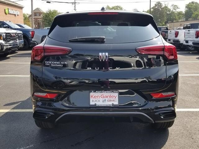 2026 Buick Encore GX Sport Touring photo 4