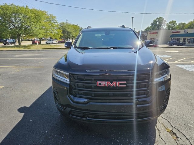 2023 Gmc Acadia SLE photo 2