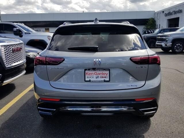 2025 Buick Envision Sport Touring photo 4