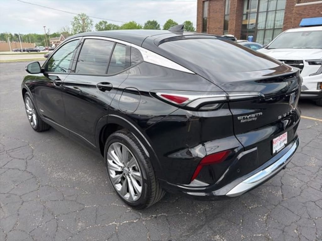 Used 2025 Buick Envista Avenir SUV