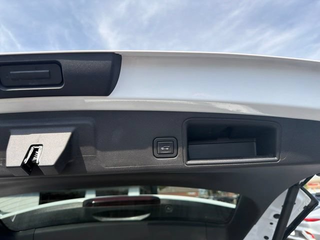 2023 GMC Terrain SLT - Photo 16