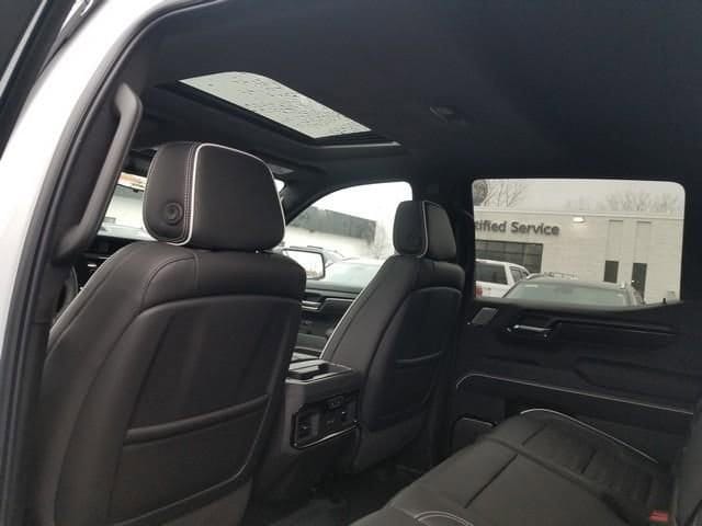 2026 GMC Sierra 1500 AT4X - Photo 10