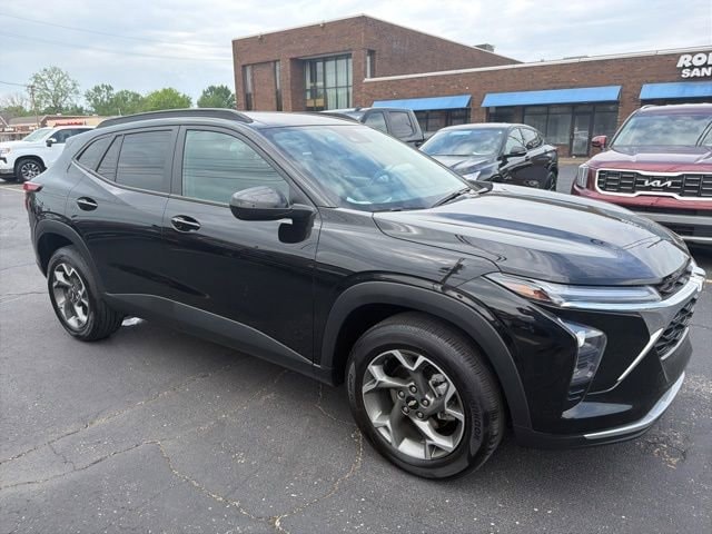 2025 Chevrolet Trax LT's photo