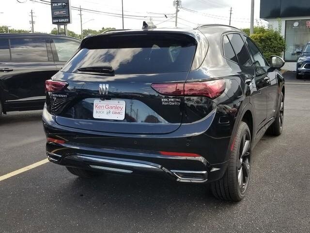 2025 Buick Envision Sport Touring photo 3