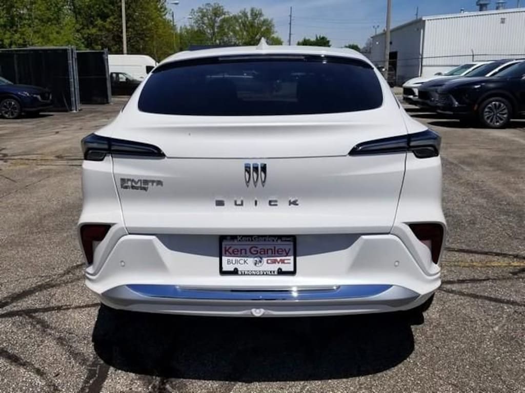 New 2026 Buick Envista Avenir SUV
