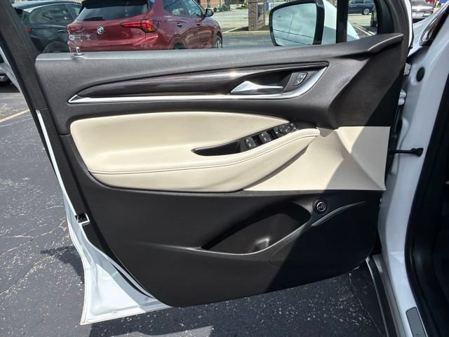 2024 Buick Enclave Essence - Photo 11