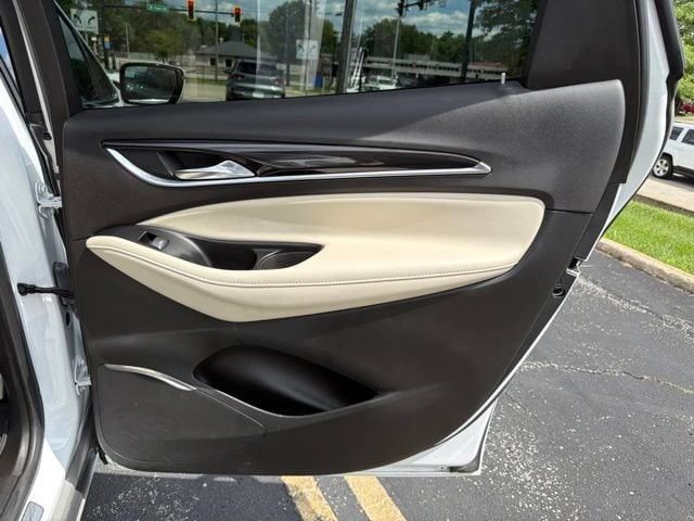 2024 Buick Enclave Essence - Photo 17