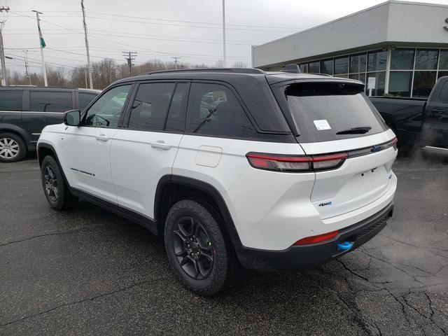 2024 Jeep Grand Cherokee Trailhawk 4xe photo 4
