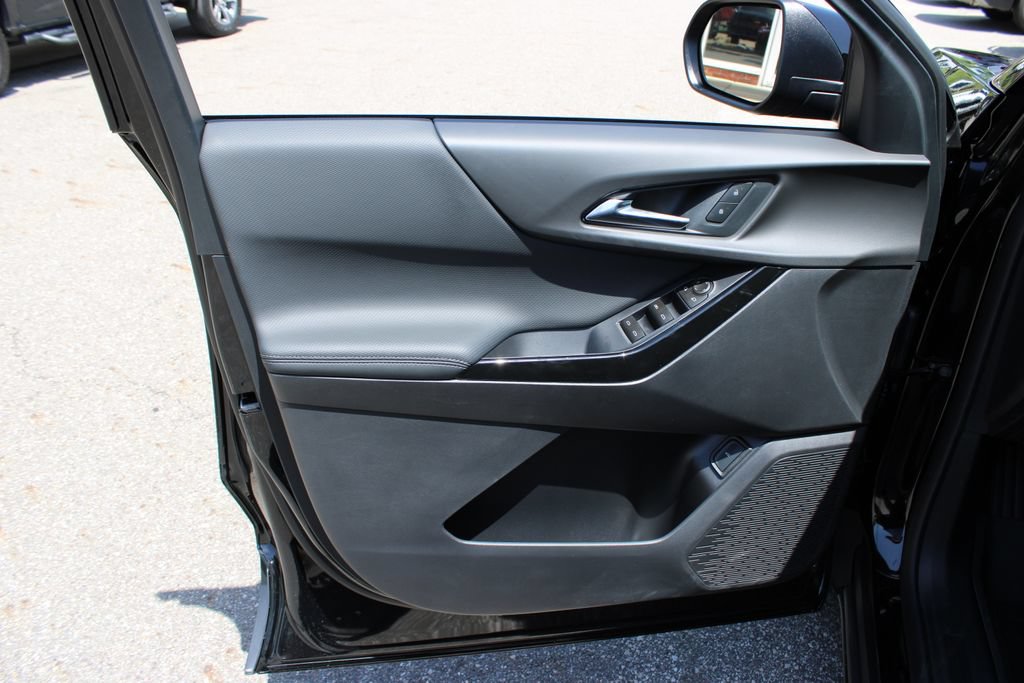 2026 Chevrolet Equinox LT - Photo 11