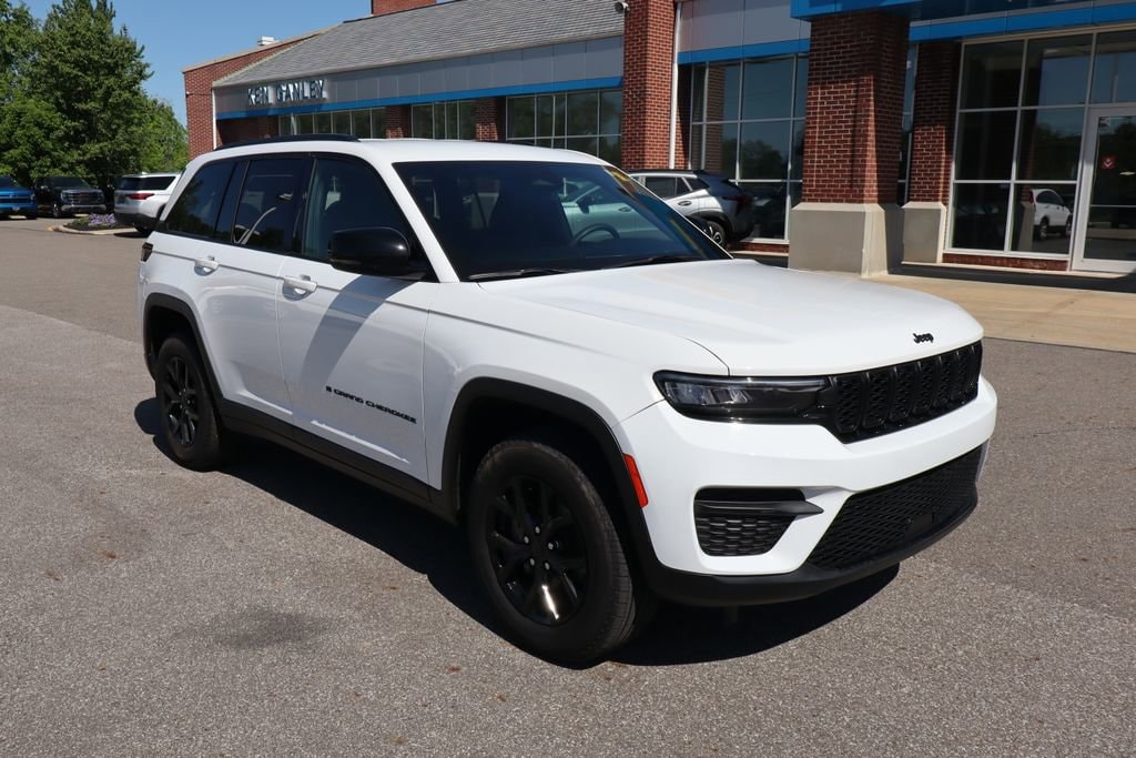 Used 2024 Jeep Grand Cherokee Altitude 4x4 SUV